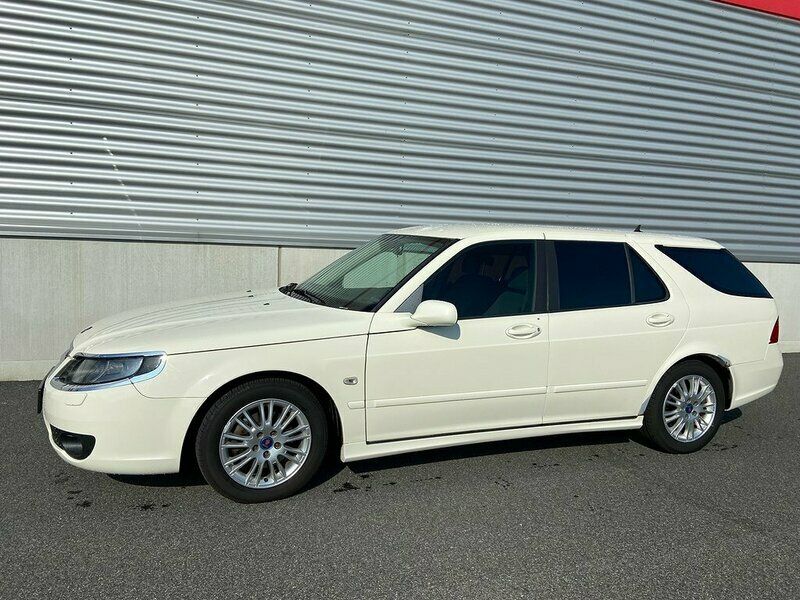 Vit Begagnad 2006 Saab 9-5 Linear Kombi | 19 900 kr (Superpris) - Bild 1/4