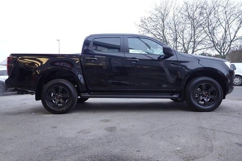 Begagnad Isuzu D-Max 163 HK (119 kW) 2024 Svart Pickup