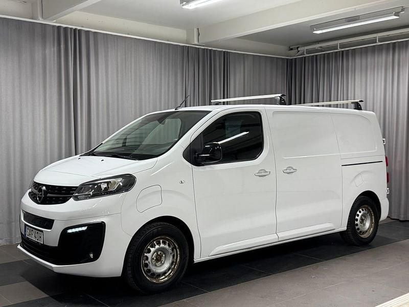 Begagnad Opel Vivaro-e Combi 100 kW (136 HK) 2022 Vit Van