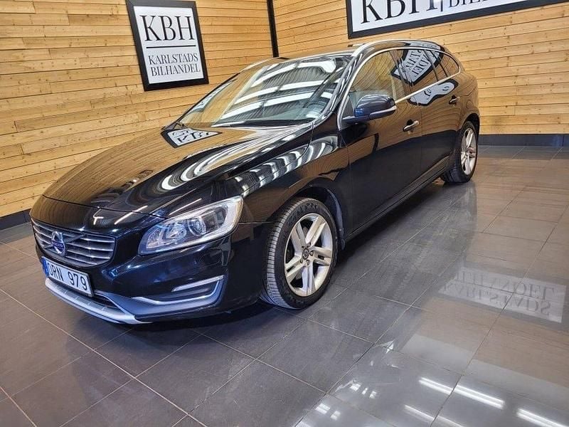 Begagnad Volvo V60 Summum 163 HK (119 kW) 2014 Svart Kombi