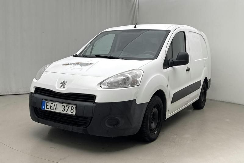 Vit Begagnad 2012 Peugeot Partner Van | 39 000 kr (Bra pris) - Bild 1/4