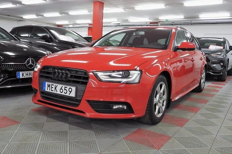 Begagnad Audi A4 136 HK (100 kW) 2012 Röd Kombi
