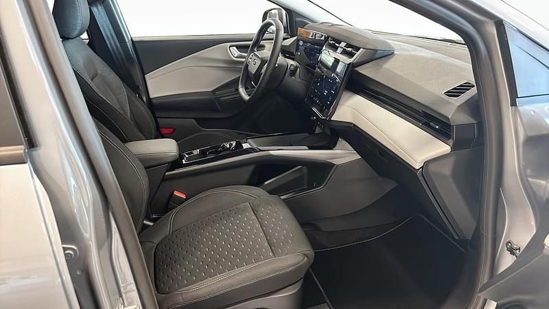 Begagnad Ford Puma Gen-E 123 kW (168 HK) 2025 Grå SUV