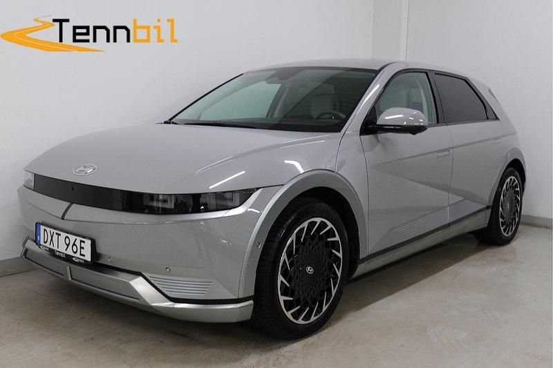 Grå Begagnad 2022 Hyundai Ioniq 5 Advanced Plus SUV | 349 900 kr (Superpris) - Bild 1/4