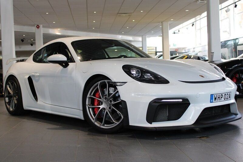 Vit Begagnad 2020 Porsche 718 Cayman GT4 Sportkupé | 1 095 000 kr (Lite dyr) - Bild 1/4