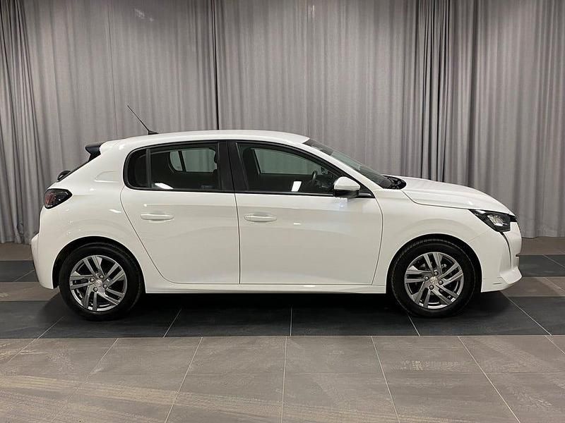 Begagnad Peugeot 208 Active 75 HK (55 kW) 2021 Vit Halvkombi