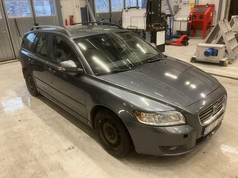 Begagnad 2010 Volvo V50 Kombi | 20 000 kr (Bra pris) - Bild 1/4