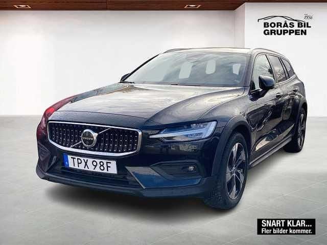Begagnad 2024 Volvo V60 CC Kombi | 449 000 kr (Lite dyr) - Bild 1/2