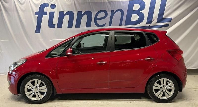Röd Begagnad 2012 Hyundai ix20 Minibuss | 94 500 kr (Marknadspris) - Bild 1/4