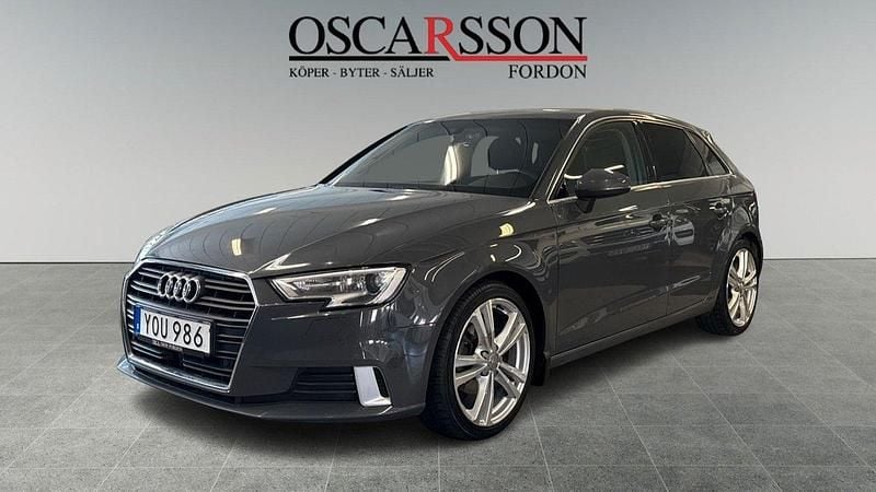 Grå Begagnad 2018 Audi A3 Sportback Sport Halvkombi | 169 900 kr (Marknadspris) - Bild 1/4