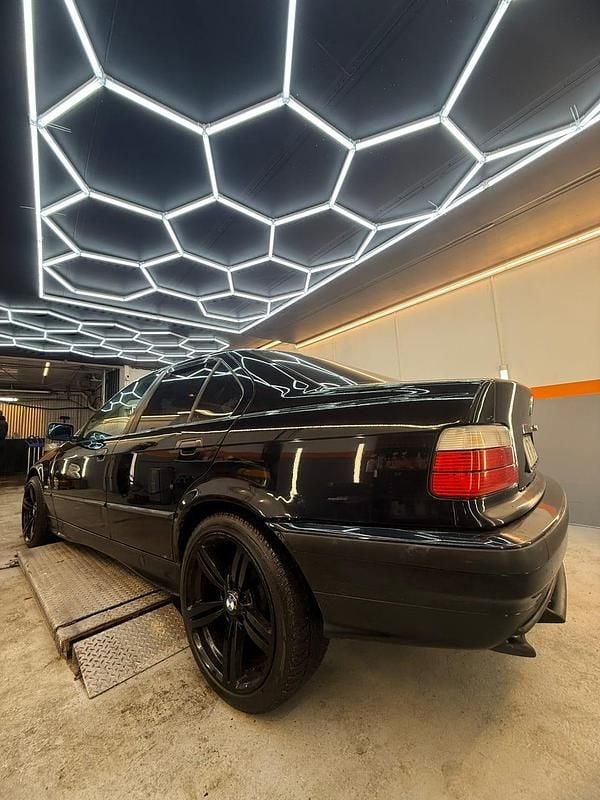 Begagnad BMW 316 1996