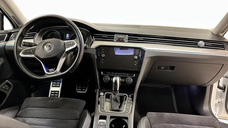 Begagnad VW Passat GTE 156 HK (114 kW) 2020 Vit Kombi