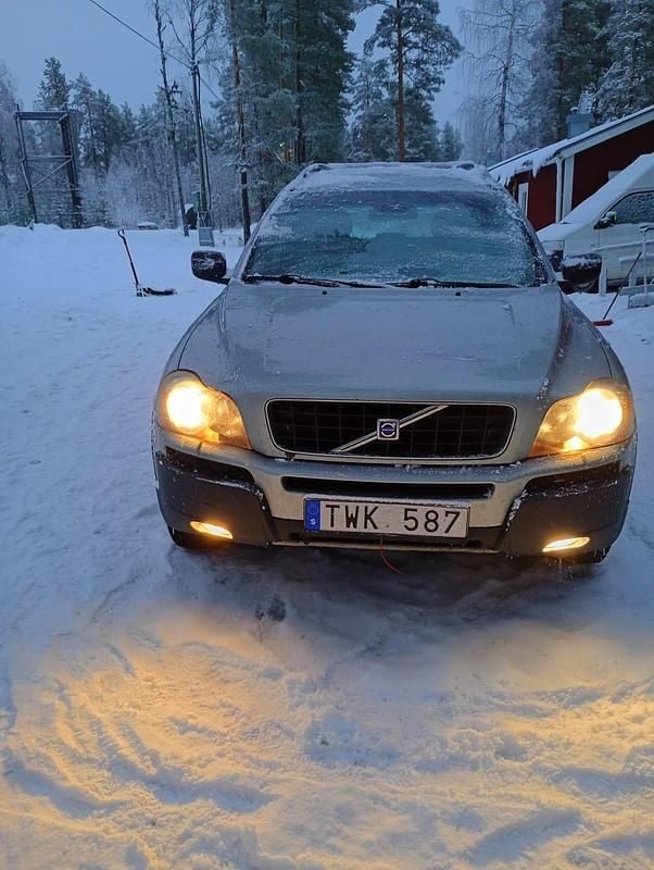 Begagnad 2003 Volvo XC90 SUV | 25 000 kr (Marknadspris) - Bild 1/4