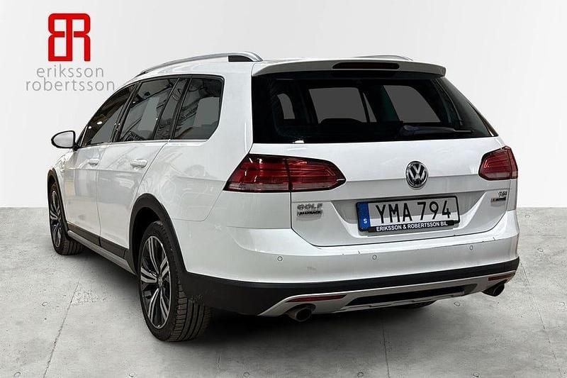 Begagnad VW Golf Alltrack 180 HK (132 kW) 2018 Vit Kombi