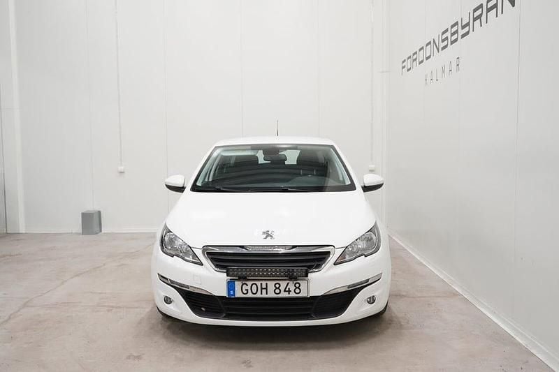 Begagnad Peugeot 308 SW Active 131 HK (96 kW) 2015 Vit Kombi
