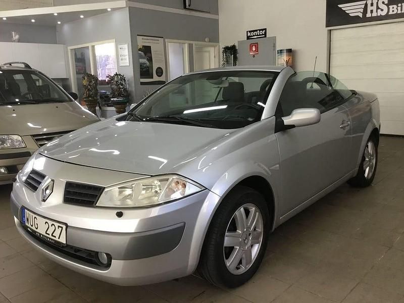 Begagnad Renault Mégane II 113 HK (83 kW) 2005 Grå