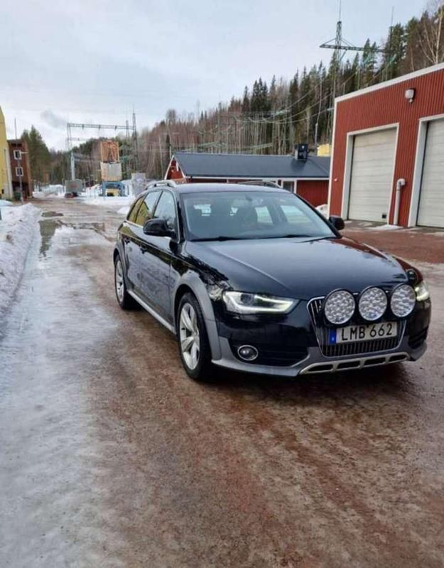 Svart Begagnad 2014 Audi A4 Allroad Kombi | 97 000 kr (Marknadspris) - Bild 1/1