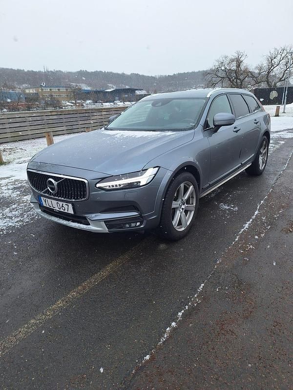 Begagnad 2019 Volvo V90 CC Kombi | 265 000 kr (Bra pris) - Bild 1/4