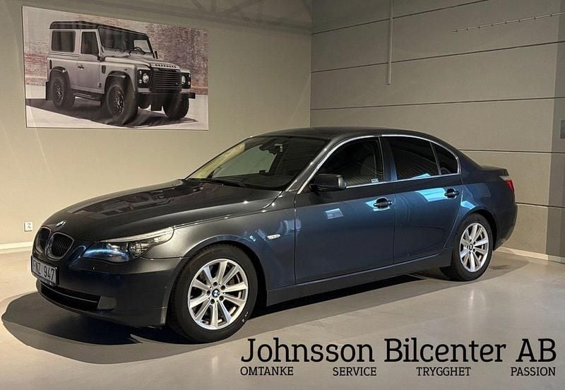 Grå Begagnad 2007 BMW 530 Sedan | 68 000 kr (Bra pris) - Bild 1/4