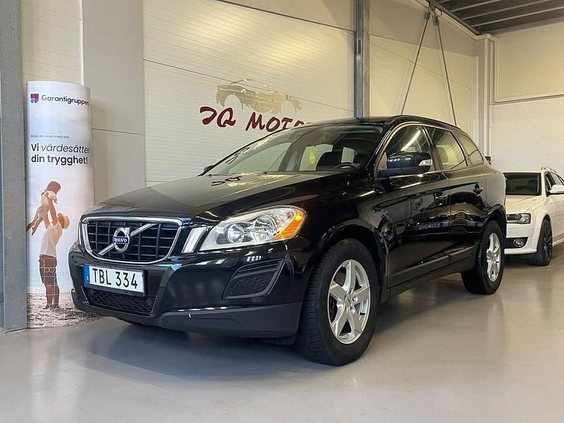 Svart Begagnad 2012 Volvo XC60 Kinetic SUV | 94 900 kr (Bra pris) - Bild 1/4