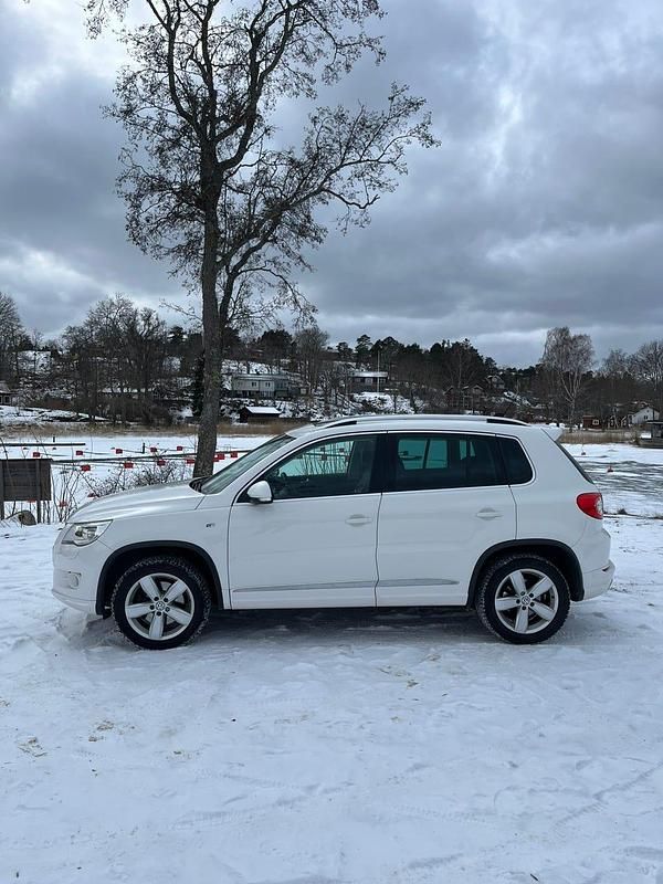 Begagnad VW Tiguan 200 HK (147 kW) 2009 SUV
