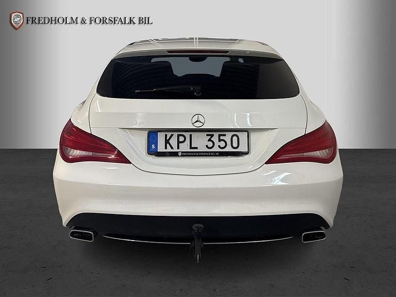 Begagnad Mercedes CLA220 Shooting Brake AMG 177 HK (130 kW) 2015 Vit Kombi