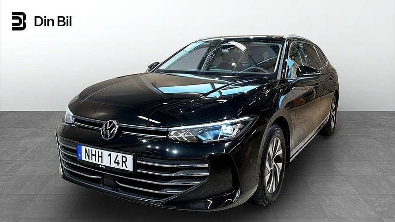 Svart Begagnad 2024 VW Passat Business Kombi | 364 900 kr (Lite dyr) - Bild 1/4