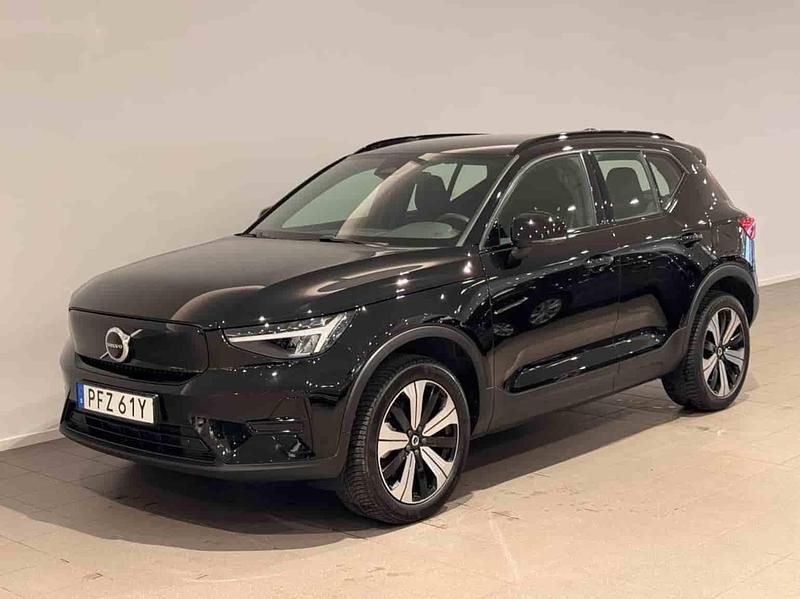 Svart Begagnad 2023 Volvo XC40 Single Motor SUV | 319 500 kr - Bild 1/1
