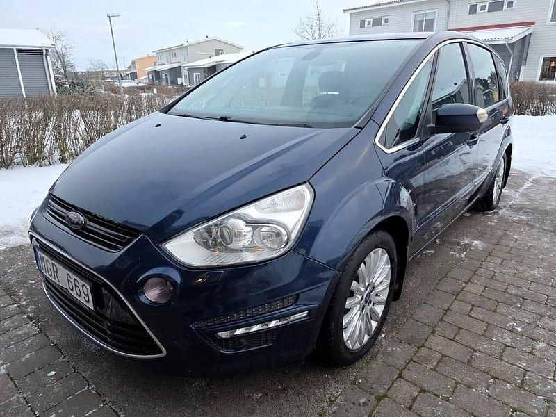 Mörkblåmetallic Begagnad 2012 Ford S-MAX Business Edition Minibuss | 69 900 kr (Marknadspris) - Bild 1/4