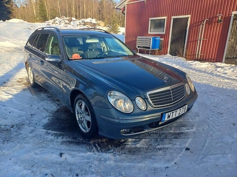 Begagnad Mercedes E200 163 HK (119 kW) 2005