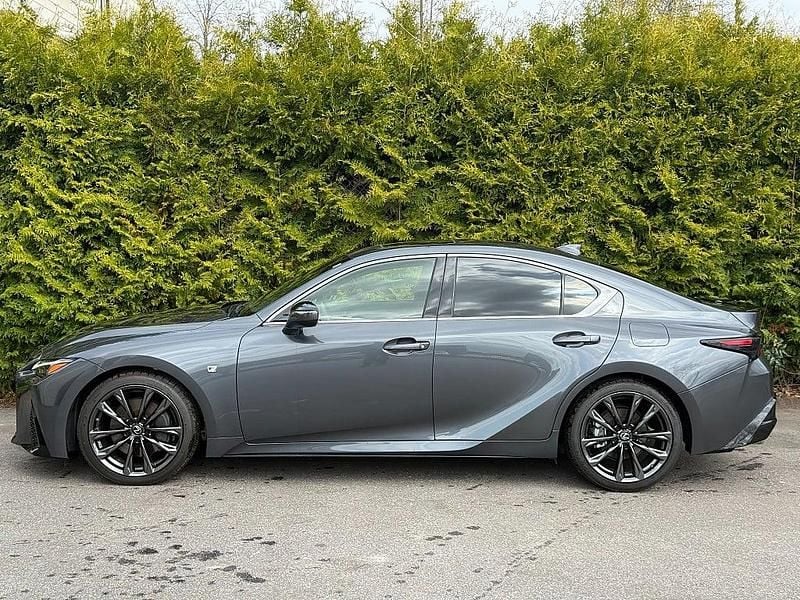 Begagnad Lexus IS350 Sport Line 316 HK (232 kW) 2022 Mörkgrå Sedan