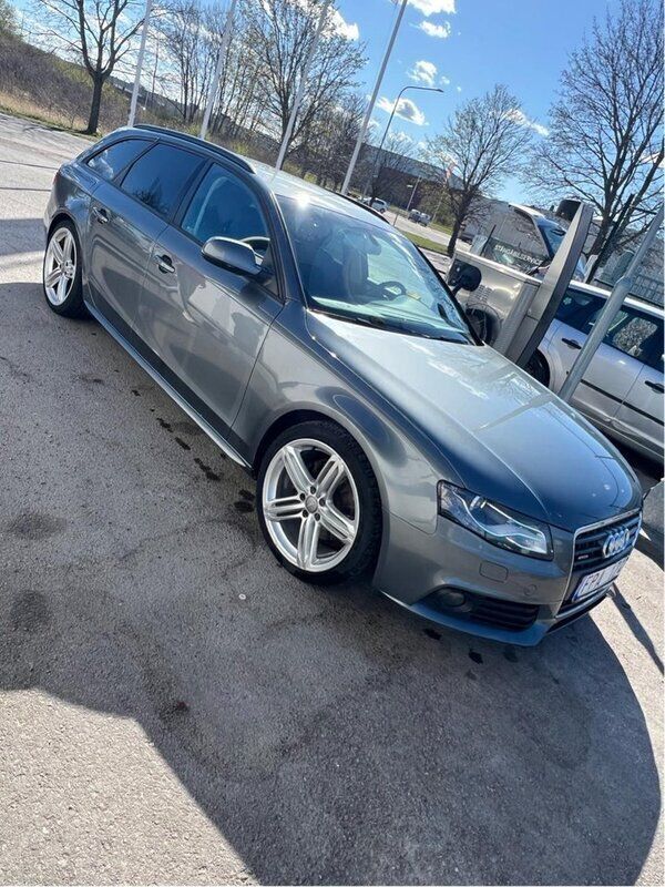 Grå Begagnad 2012 Audi A4 Kombi | 69 000 kr (Bra pris) - Bild 1/4