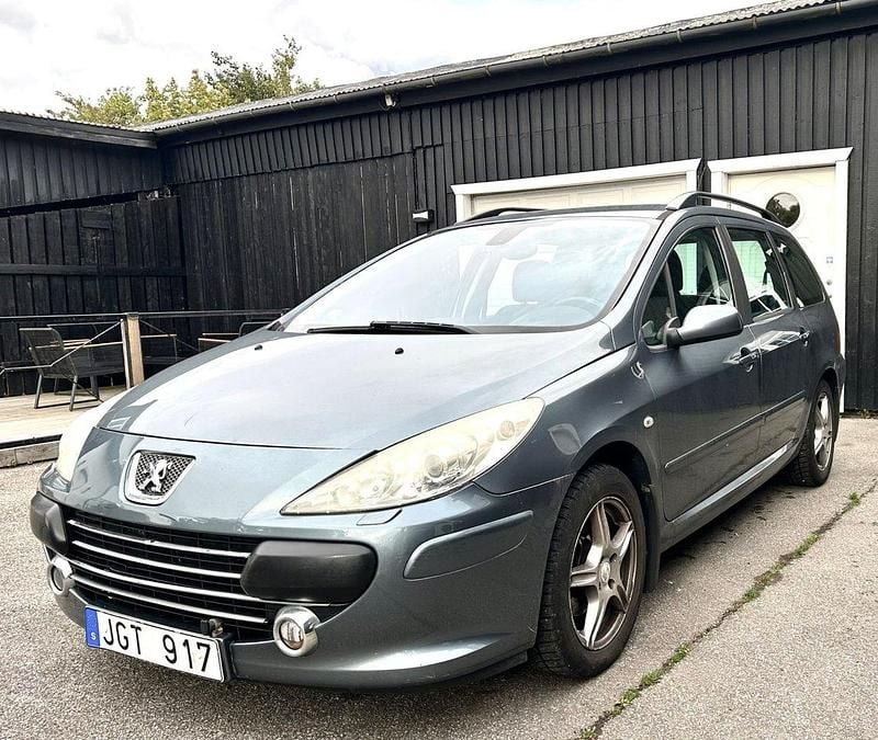 Mörkgrå Begagnad 2006 Peugeot 307 Kombi | 29 900 kr (Marknadspris) - Bild 1/4