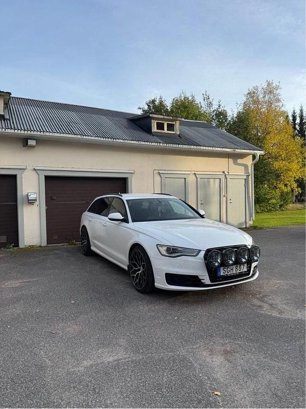 Vit Begagnad 2016 Audi A6 Ambition Kombi | 170 000 kr (Marknadspris) - Bild 1/4