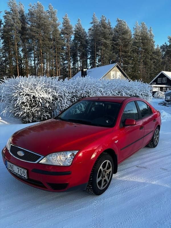 Begagnad 2004 Ford Mondeo Halvkombi | 19 500 kr (Marknadspris) - Bild 1/4