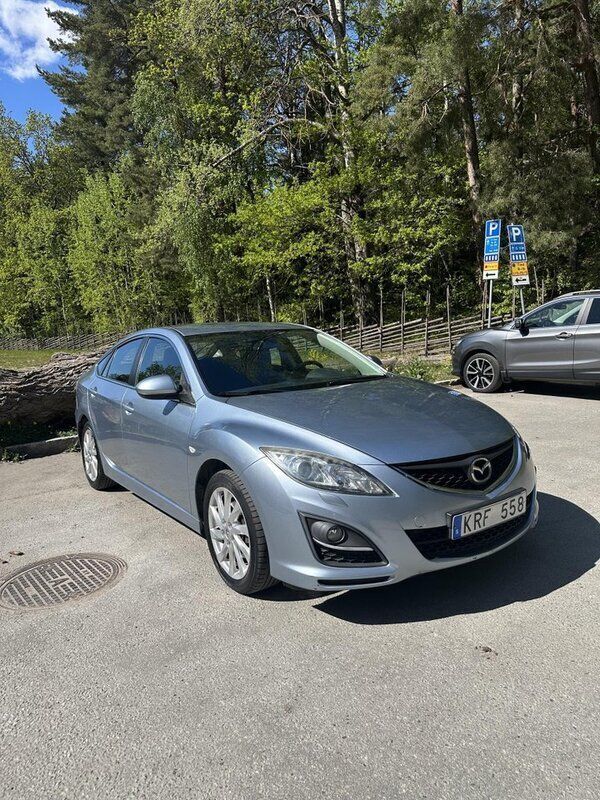 Blå Begagnad 2010 Mazda 6 Inclusive Halvkombi | 49 000 kr (Marknadspris) - Bild 1/4