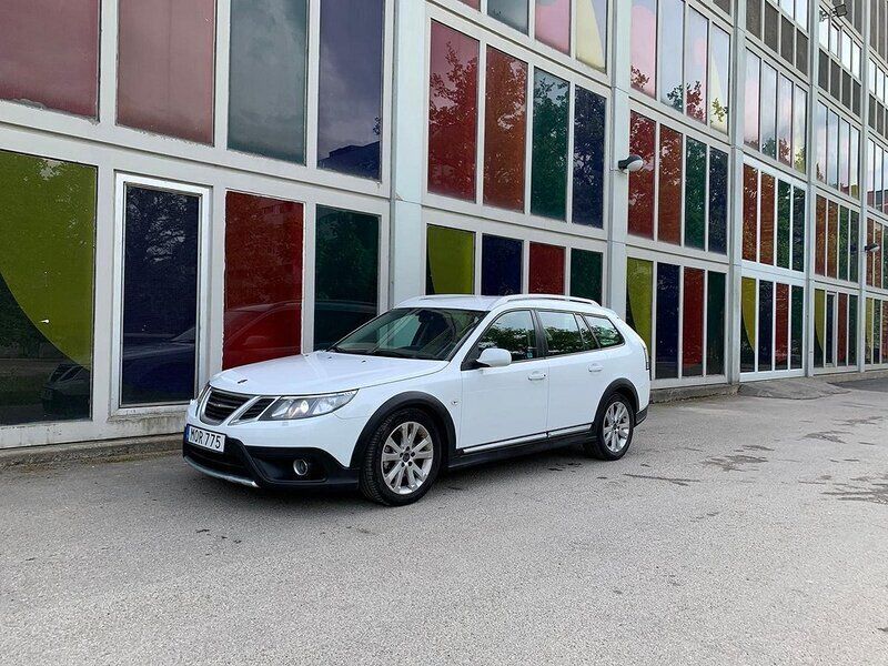 Vit Begagnad 2011 Saab 9-3X Kombi | 74 990 kr (Dyr) - Bild 1/4