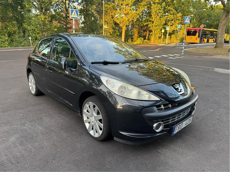 Svart Begagnad 2007 Peugeot 207 GT Halvkombi | 30 000 kr (Marknadspris) - Bild 1/4