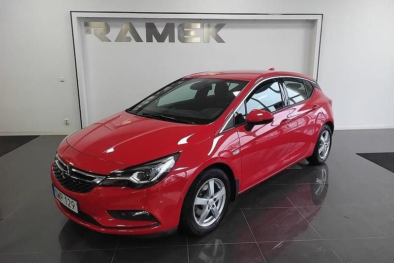 Begagnad Opel Astra Dynamic 200 HK (147 kW) 2018 Röd Halvkombi
