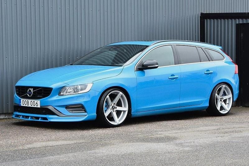 Blå Begagnad 2014 Volvo V60 R-Design Kombi | 109 900 kr (Dyr) - Bild 1/4