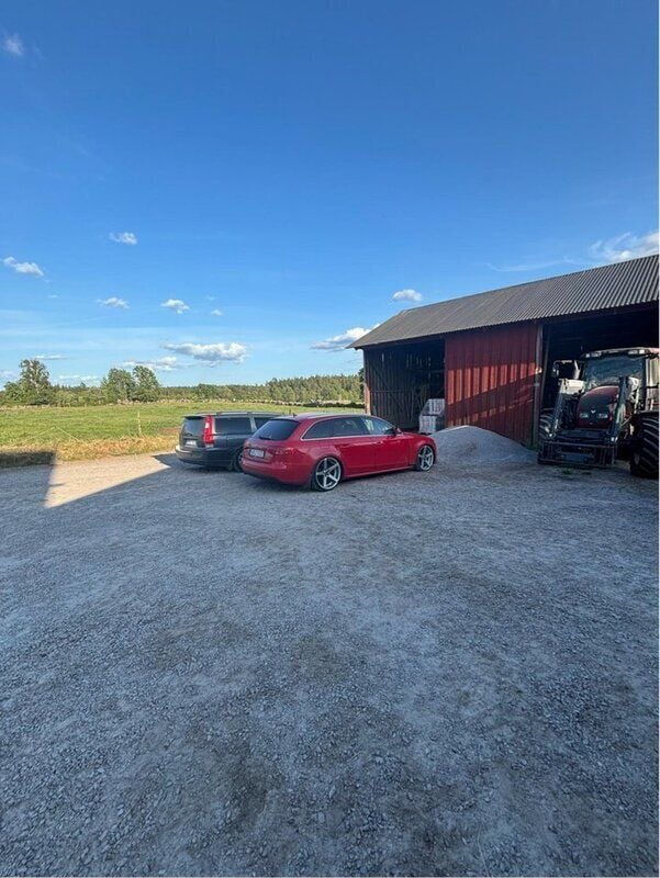 Röd Begagnad 2009 Audi A4 Kombi | 35 000 kr (Marknadspris) - Bild 1/3