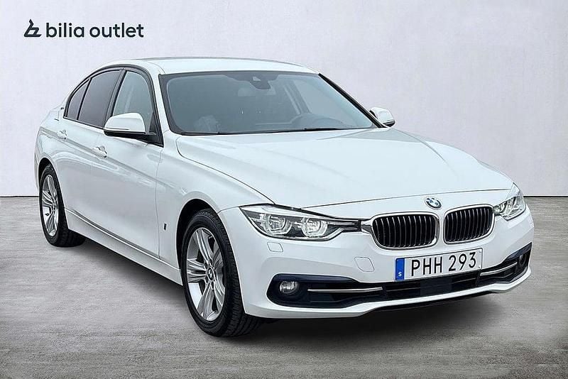Begagnad BMW 330 Sport Line 252 HK (185 kW) 2017 Vit Sedan