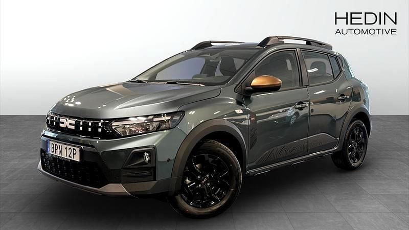 Grön Ny 2025 Dacia Sandero Extreme Halvkombi | 259 900 kr (Marknadspris) - Bild 1/4