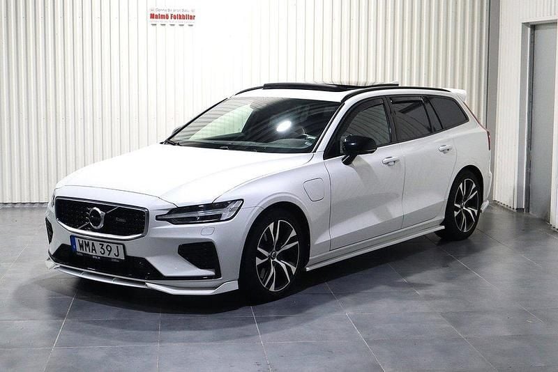 Vit Begagnad 2020 Volvo V60 R-Design Kombi | 389 900 kr (Lite dyr) - Bild 1/4