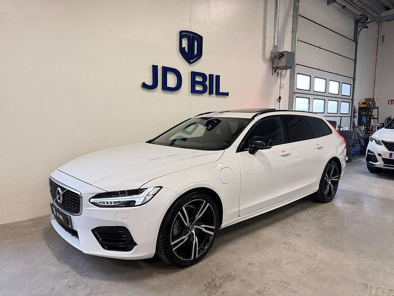 Vit Begagnad 2020 Volvo V90 R-Design Kombi | 289 900 kr (Bra pris) - Bild 1/4