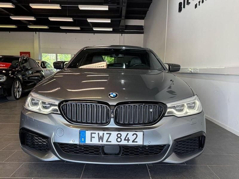 Begagnad BMW M550 463 HK (340 kW) 2017 Blå Sedan