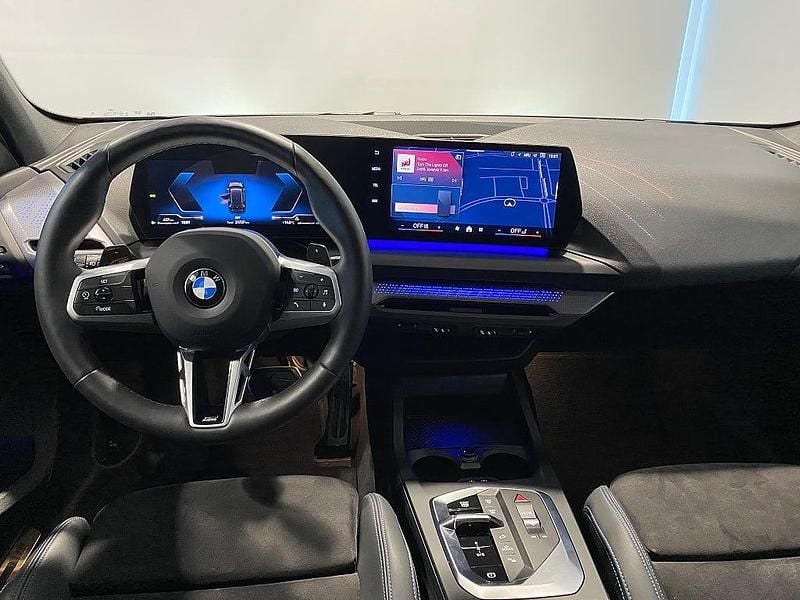 Begagnad BMW 120 M Sport 156 HK (114 kW) 2025 Svart Halvkombi