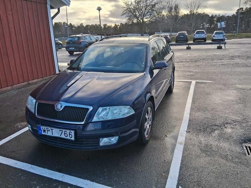 Begagnad 2005 Skoda Octavia Kombi | 16 500 kr (Marknadspris) - Bild 1/4