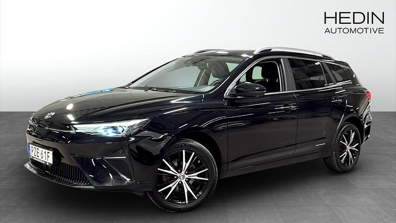 Begagnad MG MG5 EV Luxury 114 kW (156 HK) 2022 Svart Kombi