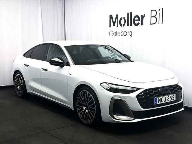 Glaciärvit metallic Begagnad 2025 Audi A5 S-Line Sedan | 639 900 kr - Bild 1/4